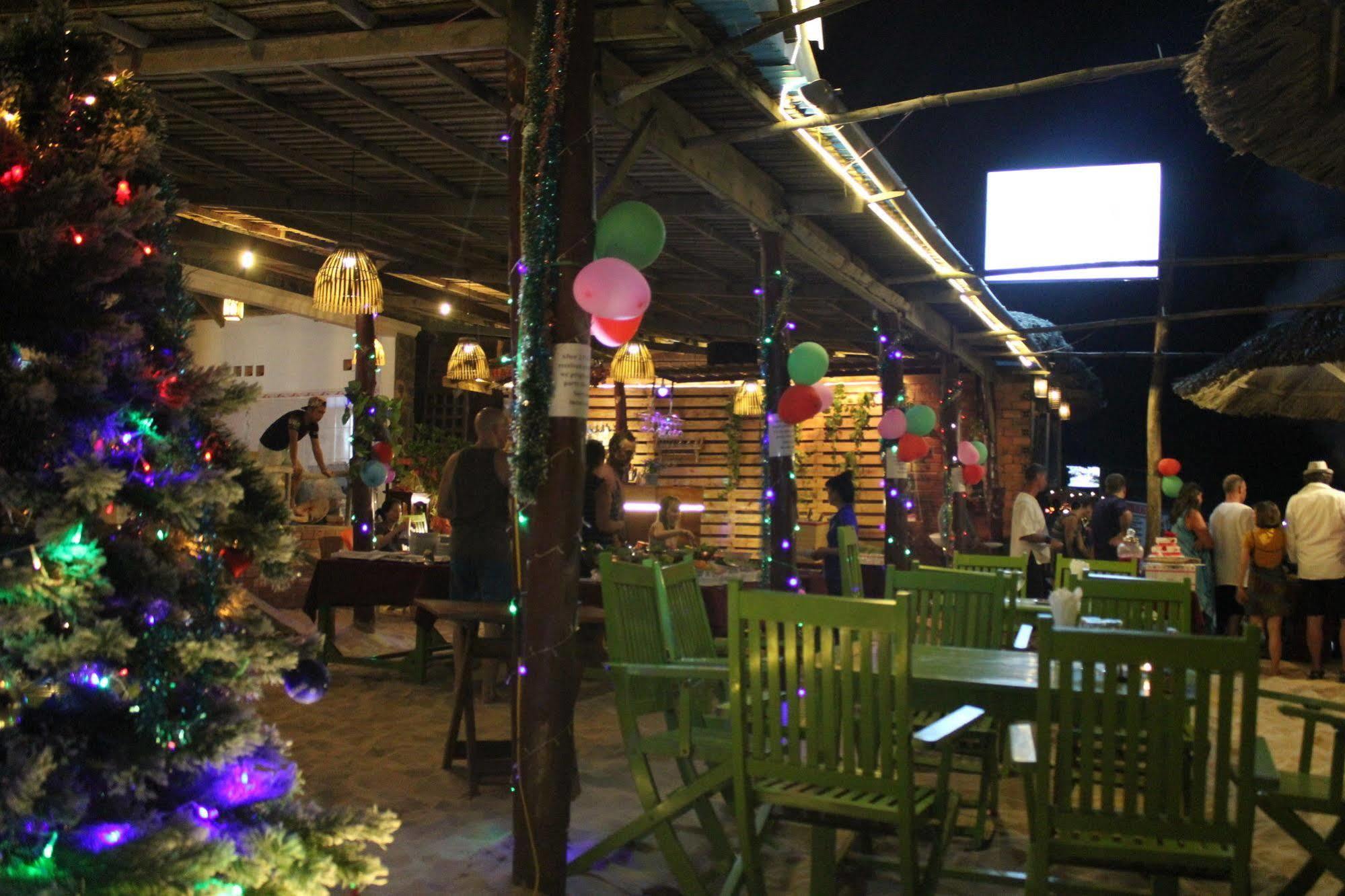 Lien Hiep Thanh Homestay & Beach Bar Duong Dong Exterior foto