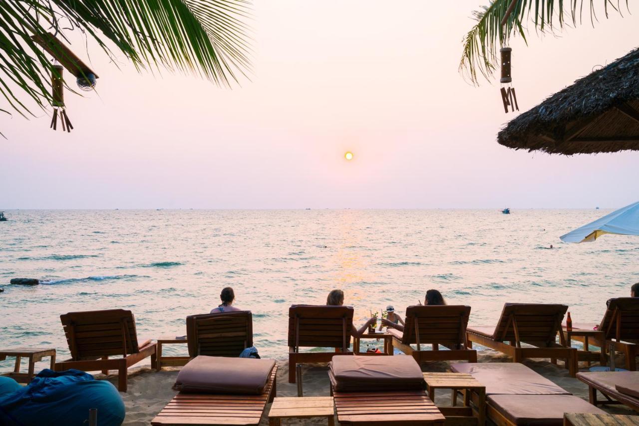 Lien Hiep Thanh Homestay & Beach Bar Duong Dong Exterior foto